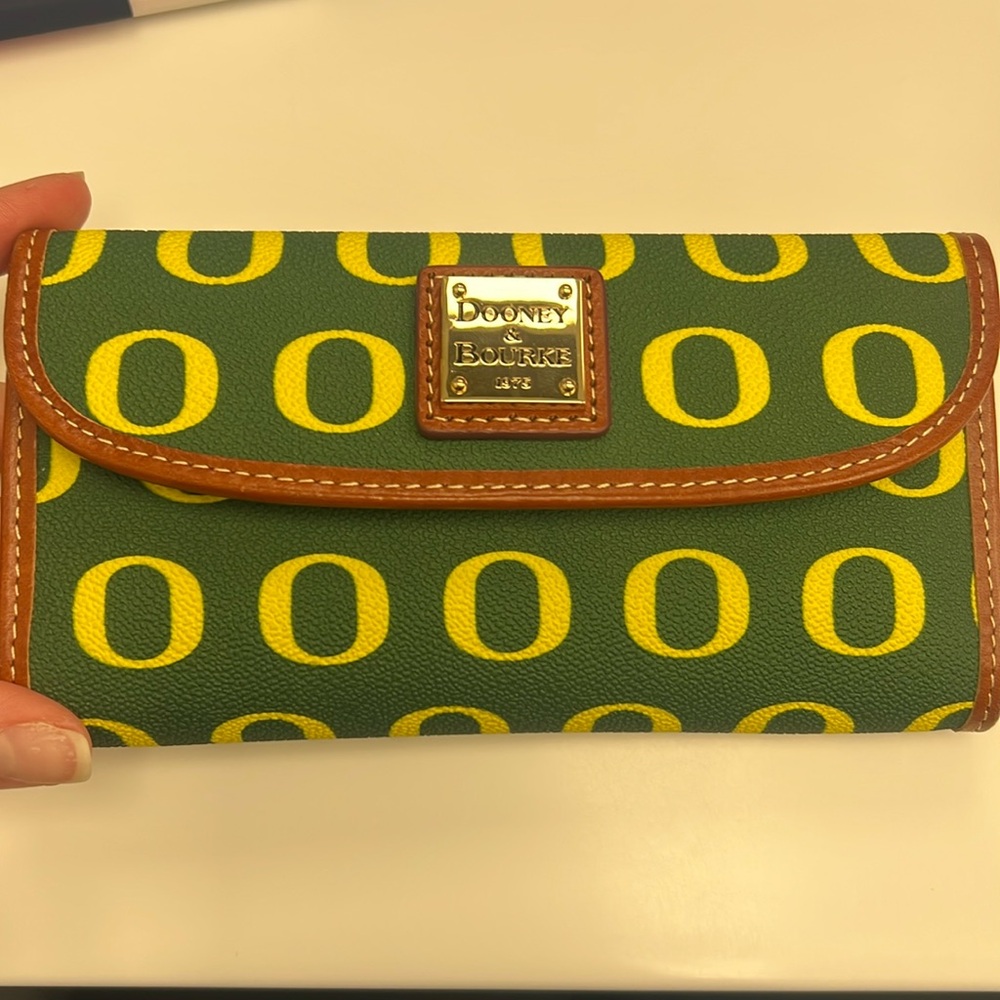 Dooney & Burke Oregon Ducks wallet